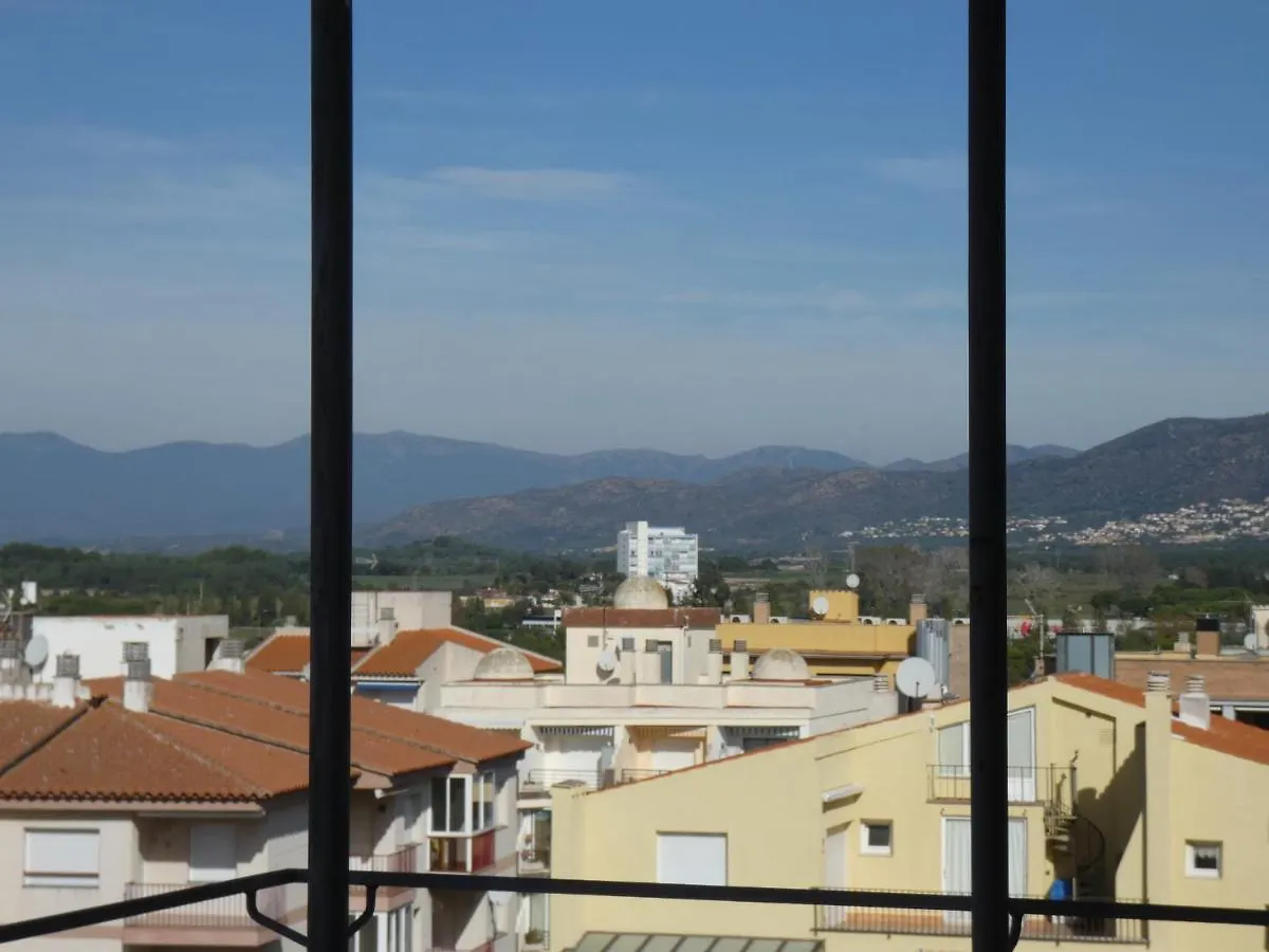 Bora 6-D Apartment Roses Spain